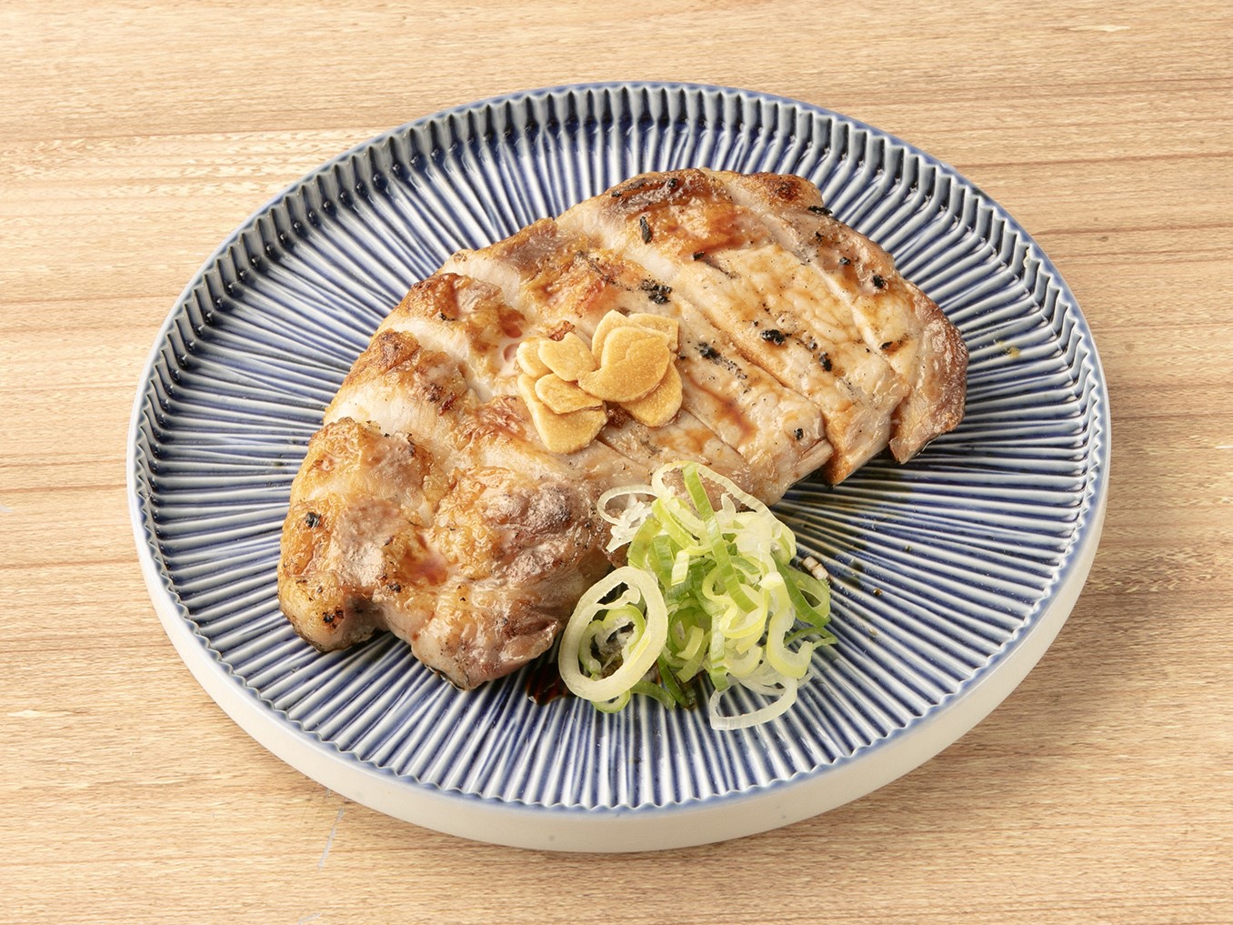 知多豚ロースの炭火焼き 1507円(税込)